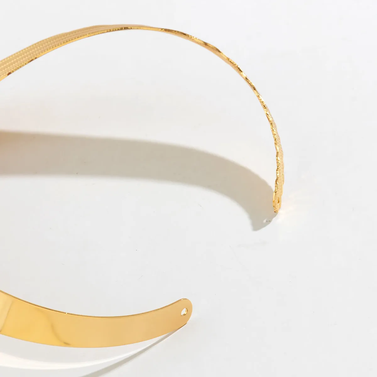 African Cross-border Metal Choker Necklace with V-shaped Collar and Asymmetric Pendant