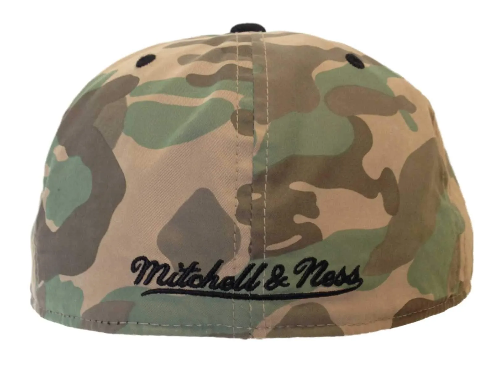 Brooklyn Nets Mitchell & Ness Camo & Black Flat Bill Fitted Hat Cap (7 3/8)